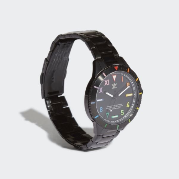 édition Trois Petite Montre M Adidas Noir