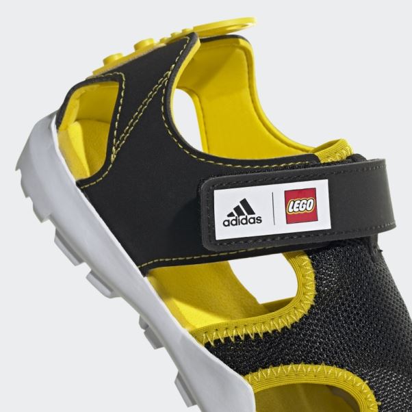 Sandales Adidas Capitaine Toey X Lego Noir