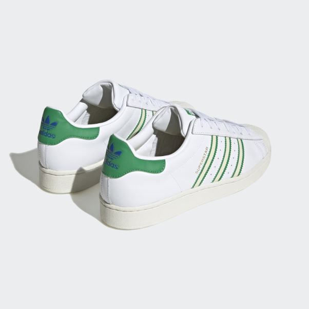 Chaussures Adidas Superstar Vertes élégantes