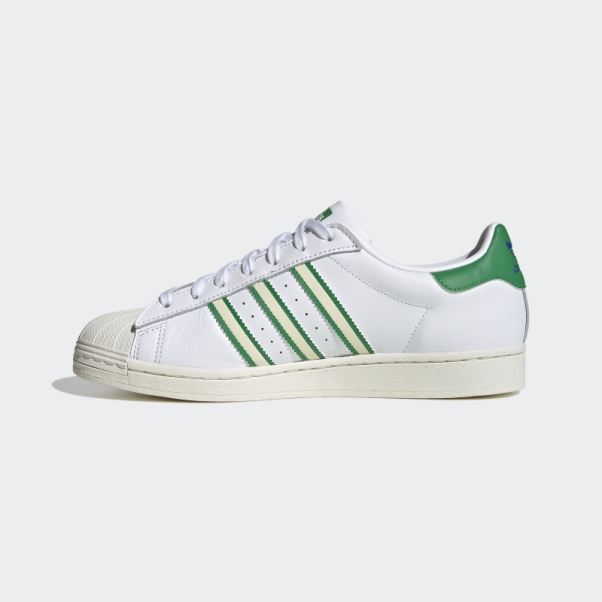 Chaussures Adidas Superstar Vertes élégantes