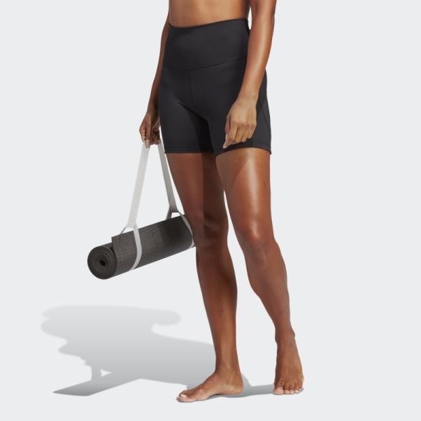 Leggings Courts Adidas Yoga Studio Cinq Pouces Noirs