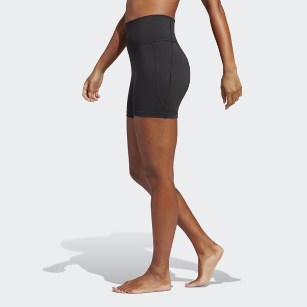 Leggings Courts Adidas Yoga Studio Cinq Pouces Noirs
