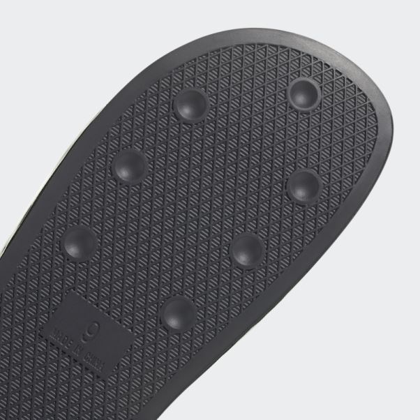 Adilette Glisse Fournisseur Couleur Adidas