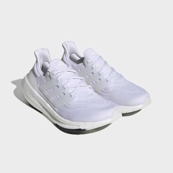 Chaussures Adidas Ultraboost Light Blanches