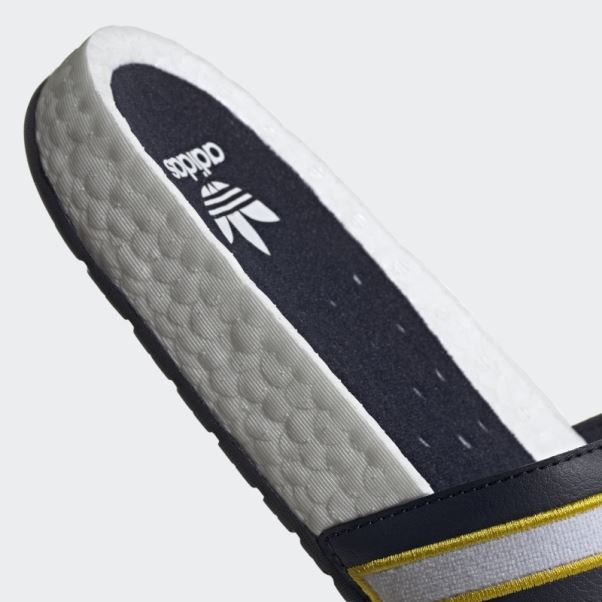 Claquettes Adidas Adilette Boost Blanches