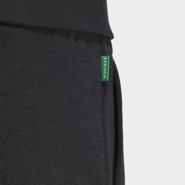 Short Noir Essentials+ Fabriqué Avec Du Chanvre Adidas