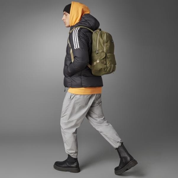 Doudoune à Capuche Mi-lourde Essentials Noir Adidas