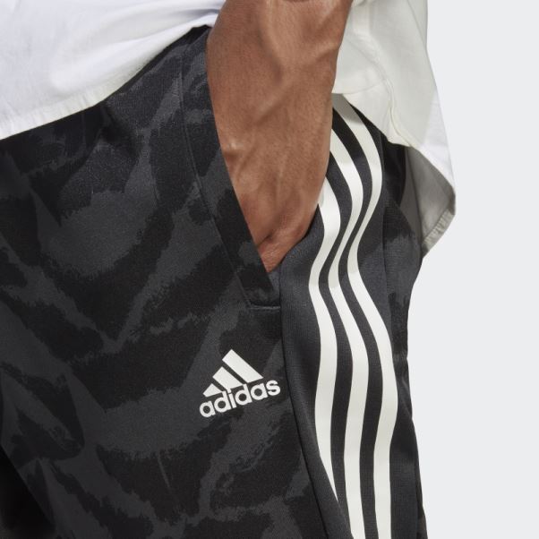 Pantalon De Survêtement Style De Vie En Carbone Tiro Adidas