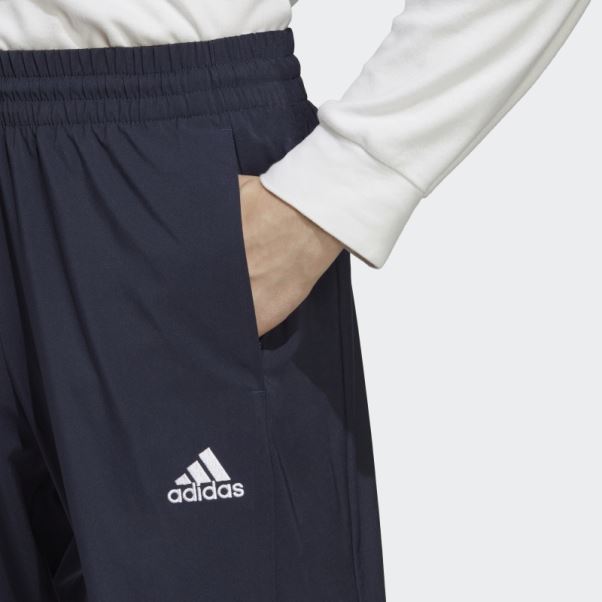 Aeroready Essentials Stanford Pantalon à Petit Logo Brodé à Ourlet Ouvert Adidas Ink