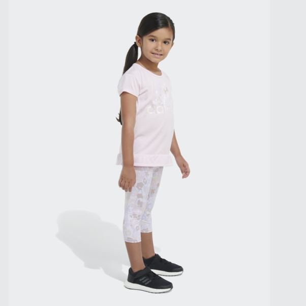 Ensemble T-shirt Adidas Chiné Rose Et Capri Imprimé Sur L'ensemble