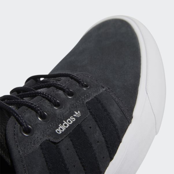 Chaussure Adidas Seeley Xt Blanche