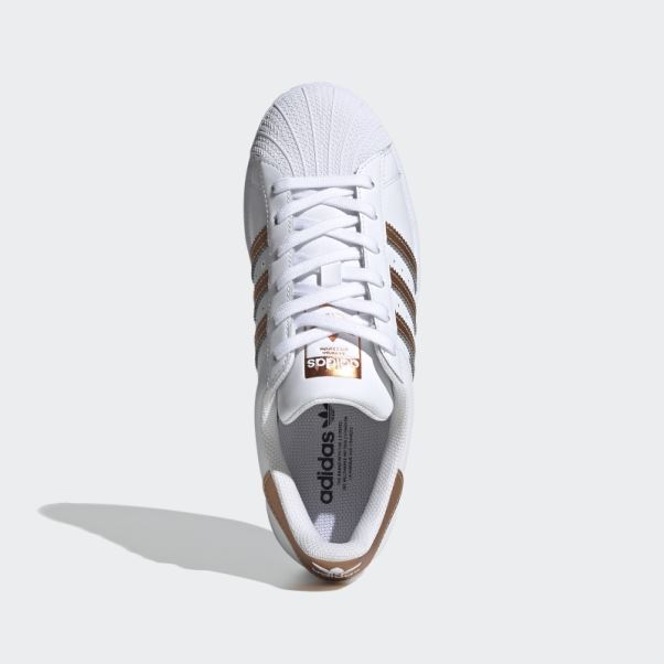 Chaussures Adidas Superstar Noires Stylées
