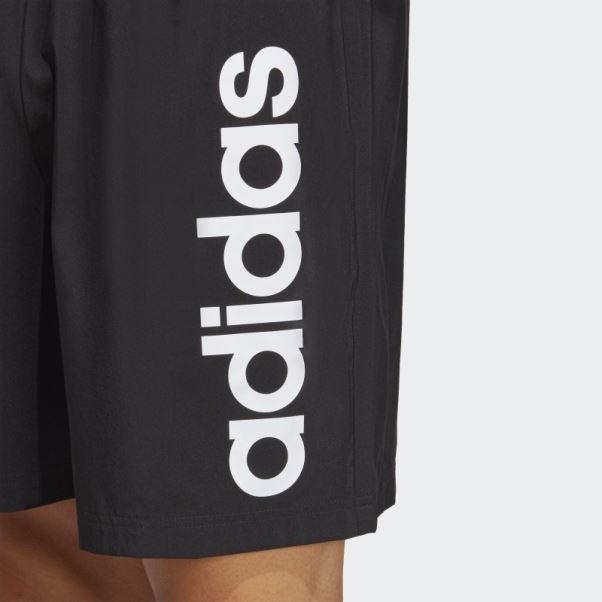 Aeroready Essentials Chelsea Linear Logo Short Adidas Noir Mode
