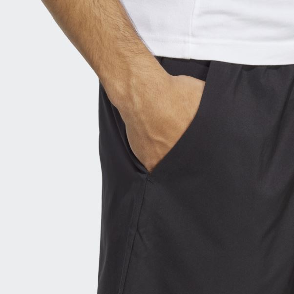 Aeroready Essentials Chelsea Short Logo Linéaire Adidas Noir