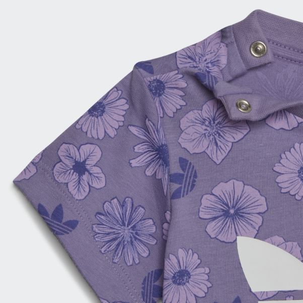 Adidas Ensemble T-shirt Et Short à Fleurs Lilas