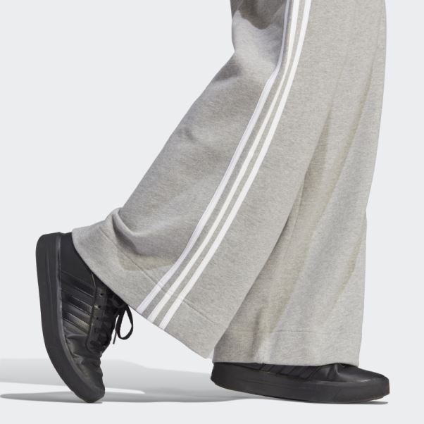 Pantalon Large En Molleton à 3 Bandes Essentials Gris Moyen Adidas