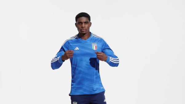 Maillot Manches Longues Italie 23 Domicile Adidas Bleu