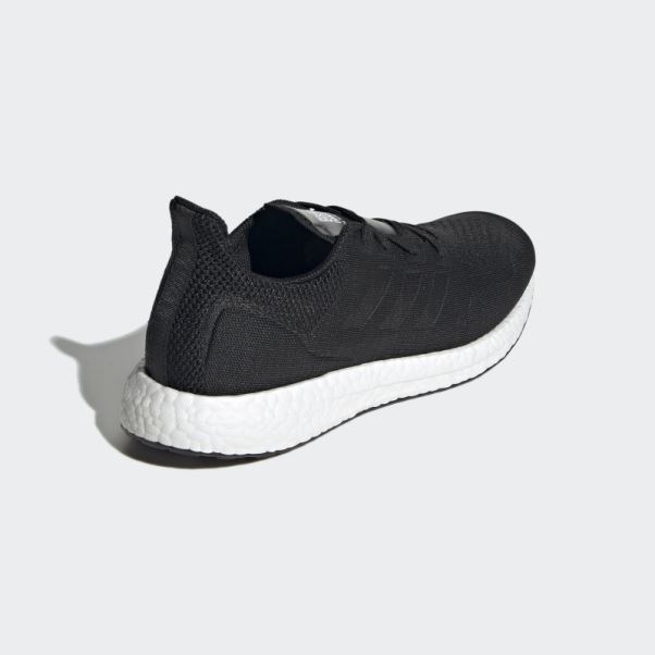 Chaussures De Course Adidas Ultraboost Faites Pour être Refaites Noir