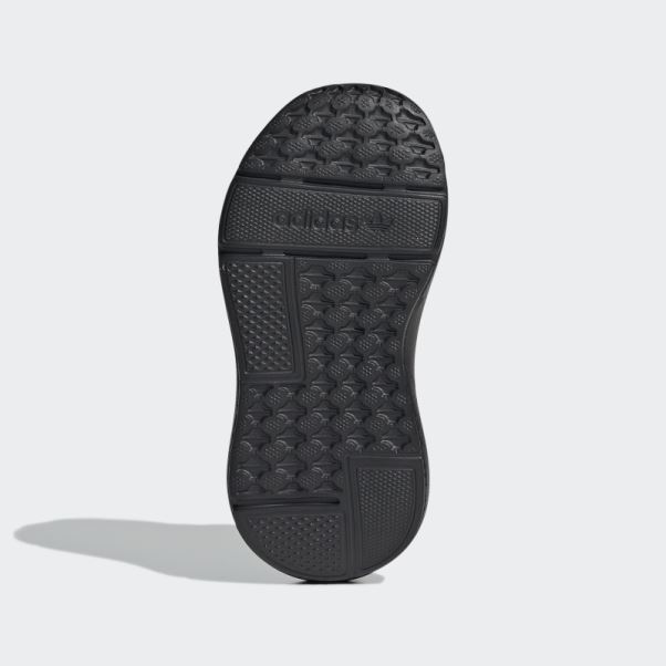 Chaussures Adidas Swift 22 Blanches