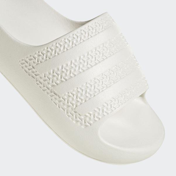 Claquettes Adidas Adilette Ayoon Blanches