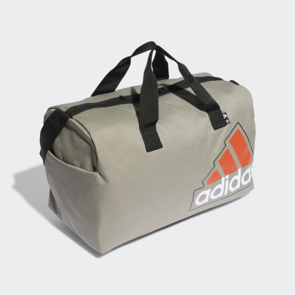 Essentials Seasonal Weekend Silver Pebble Adidas