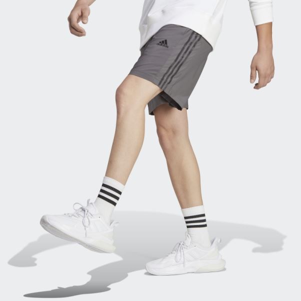 Short Aeroready Essentials Chelsea 3 Bandes Gris Adidas