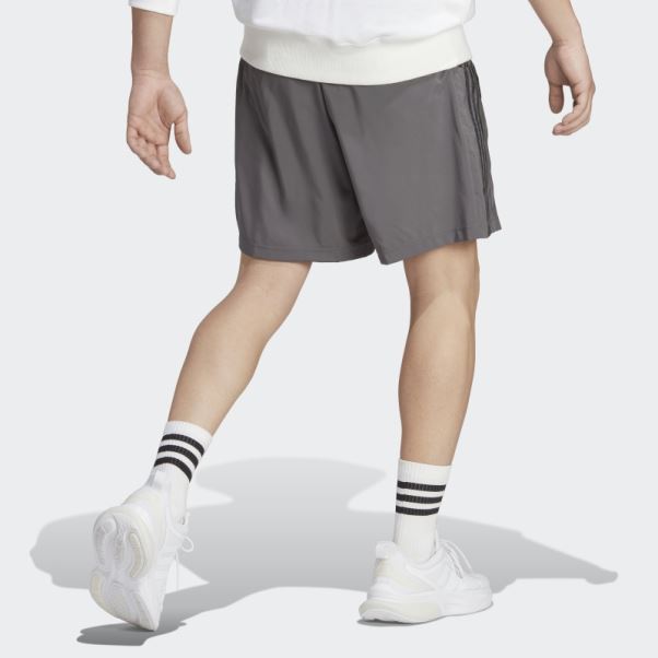 Short Aeroready Essentials Chelsea 3 Bandes Gris Adidas