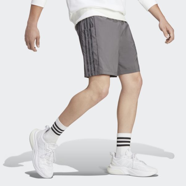 Short Aeroready Essentials Chelsea 3 Bandes Gris Adidas