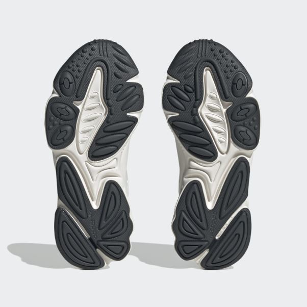 Chaussures Adidas Oztral Blanches