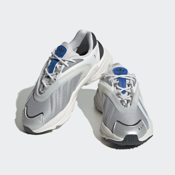 Chaussures Adidas Oztral Blanches