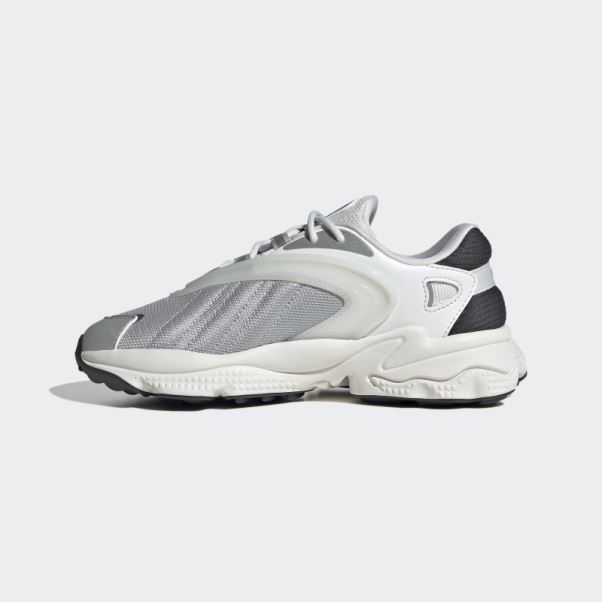 Chaussures Adidas Oztral Blanches