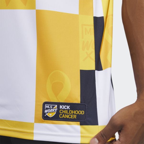 Maillot D'avant-match Des Whitecaps De Vancouver Fc Kick Cancer Infantile Adidas Coll Or