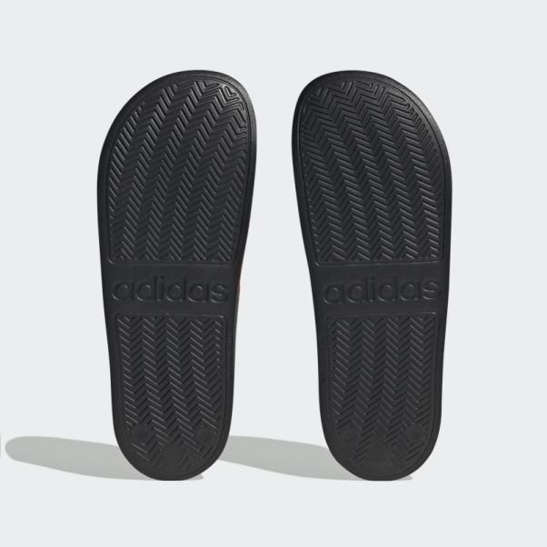 Adilette Toboggans De Douche Adidas écarlate