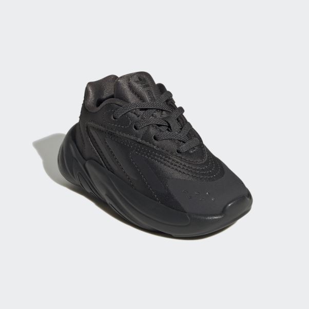 Chaussures Ozelia Adidas Carbone