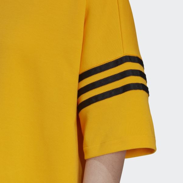 Robe T-shirt Adidas Adicolor Neuclassics Or