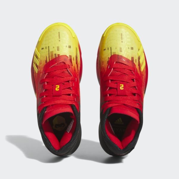 Enfiler. Numéro 4 Chaussures Adidas Rouge
