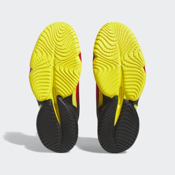 Enfiler. Numéro 4 Chaussures Adidas Rouge