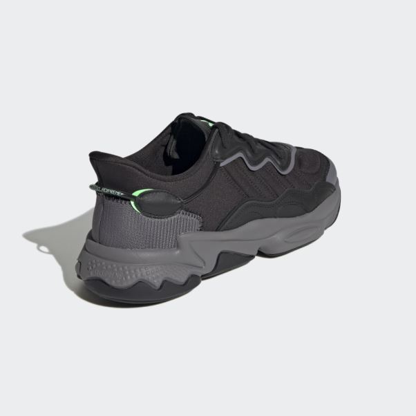 Chaussures Adidas Ozweego Vertes
