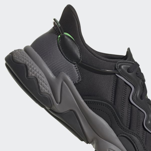 Chaussures Adidas Ozweego Vertes