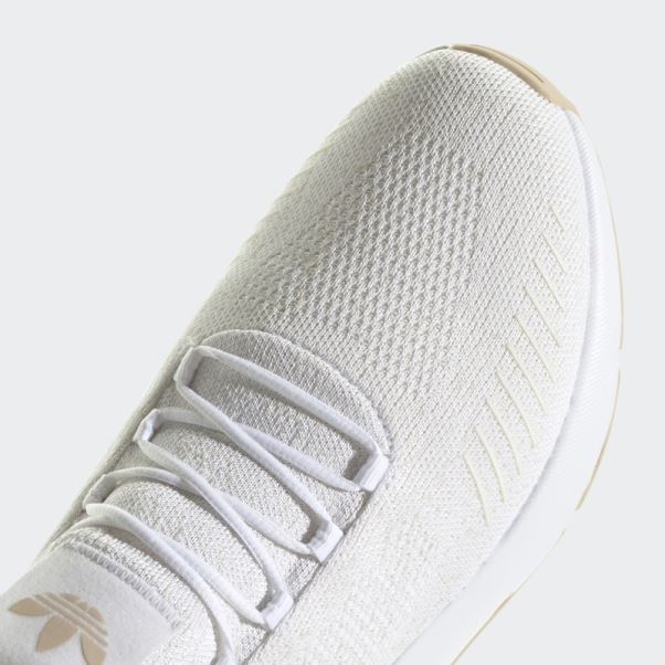 Chaussures Adidas Swift Run 22 Beiges