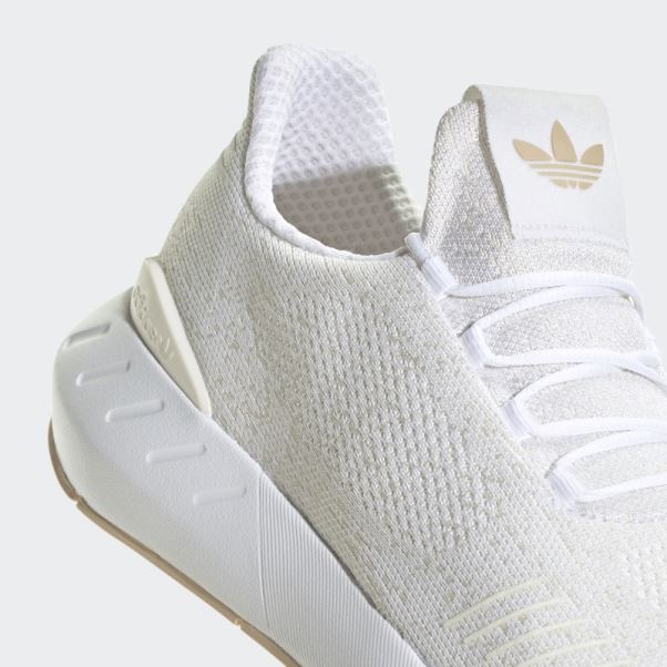 Chaussures Adidas Swift Run 22 Beiges