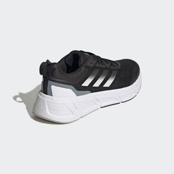 Chaussures Adidas Questar Grises