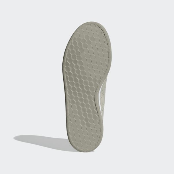 Adidas Chaussure De Base Avantage Gris Métal
