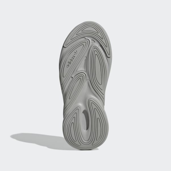 Chaussures Adidas Ozelia Grises