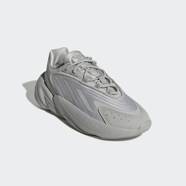 Chaussures Adidas Ozelia Grises
