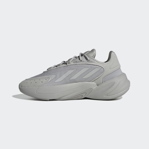 Chaussures Adidas Ozelia Grises