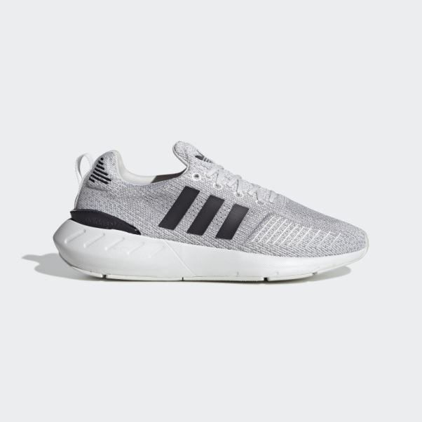 Chaussures Adidas Swift Run 22 Grises