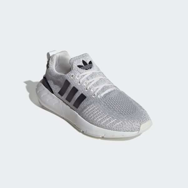 Chaussures Adidas Swift Run 22 Grises