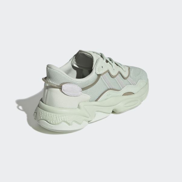 Chaussures Adidas Ozweego Vertes