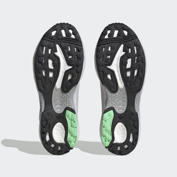 Chaussures Adidas Xare Boost Grises